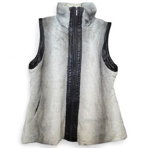 GO COCO Women's Gray Vest Giod Condition